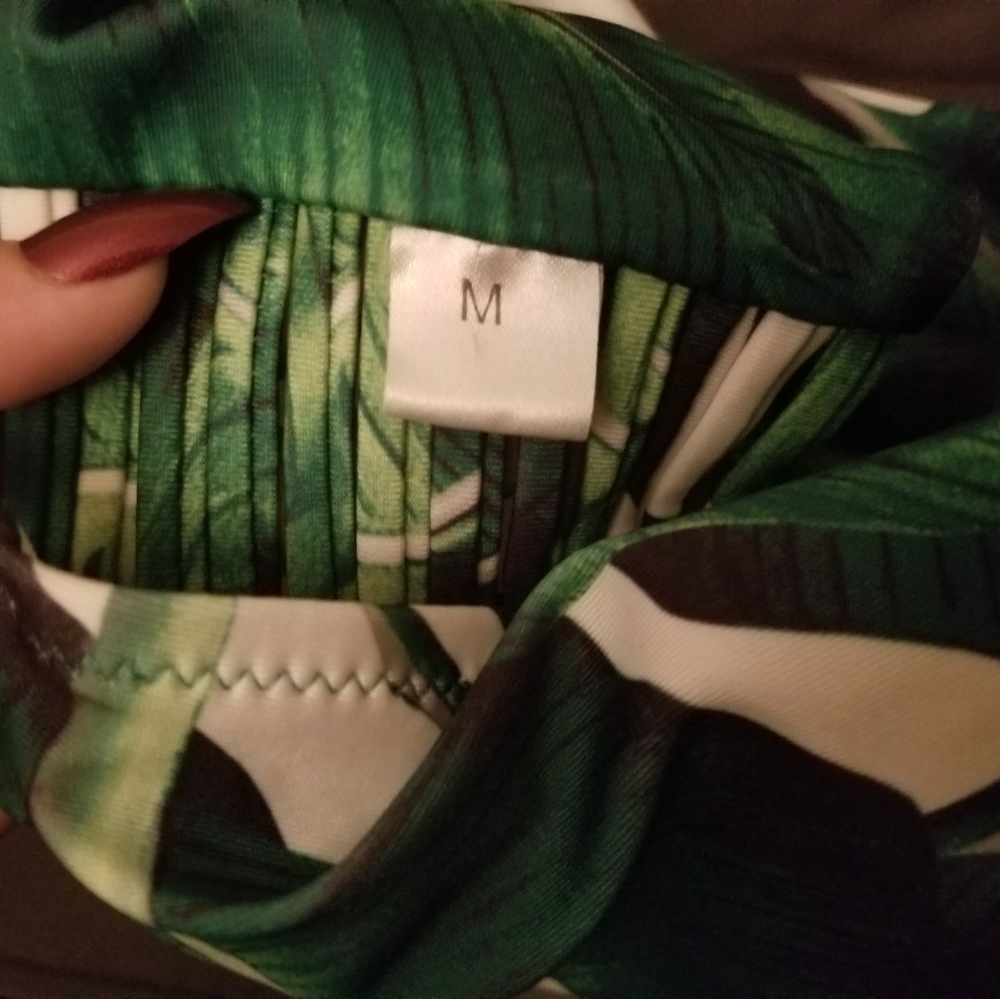 palm๐ดtree โก #swimsuit - Picture 5 of 14